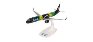 Herpa 613682 - 1:200 - Azul Brazilian Airlines Airbus  321neo Brazilian Flag - PR-YJE